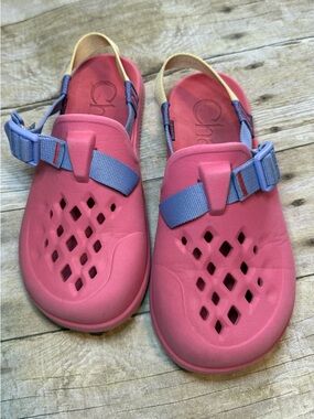 Chaco Kids Pink Slip-On Sandals with Adjustable Purple Straps - Size 3